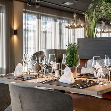 Alpenparks Hotel & Apartment Arlberg Warth Mit Pool Екстериор снимка