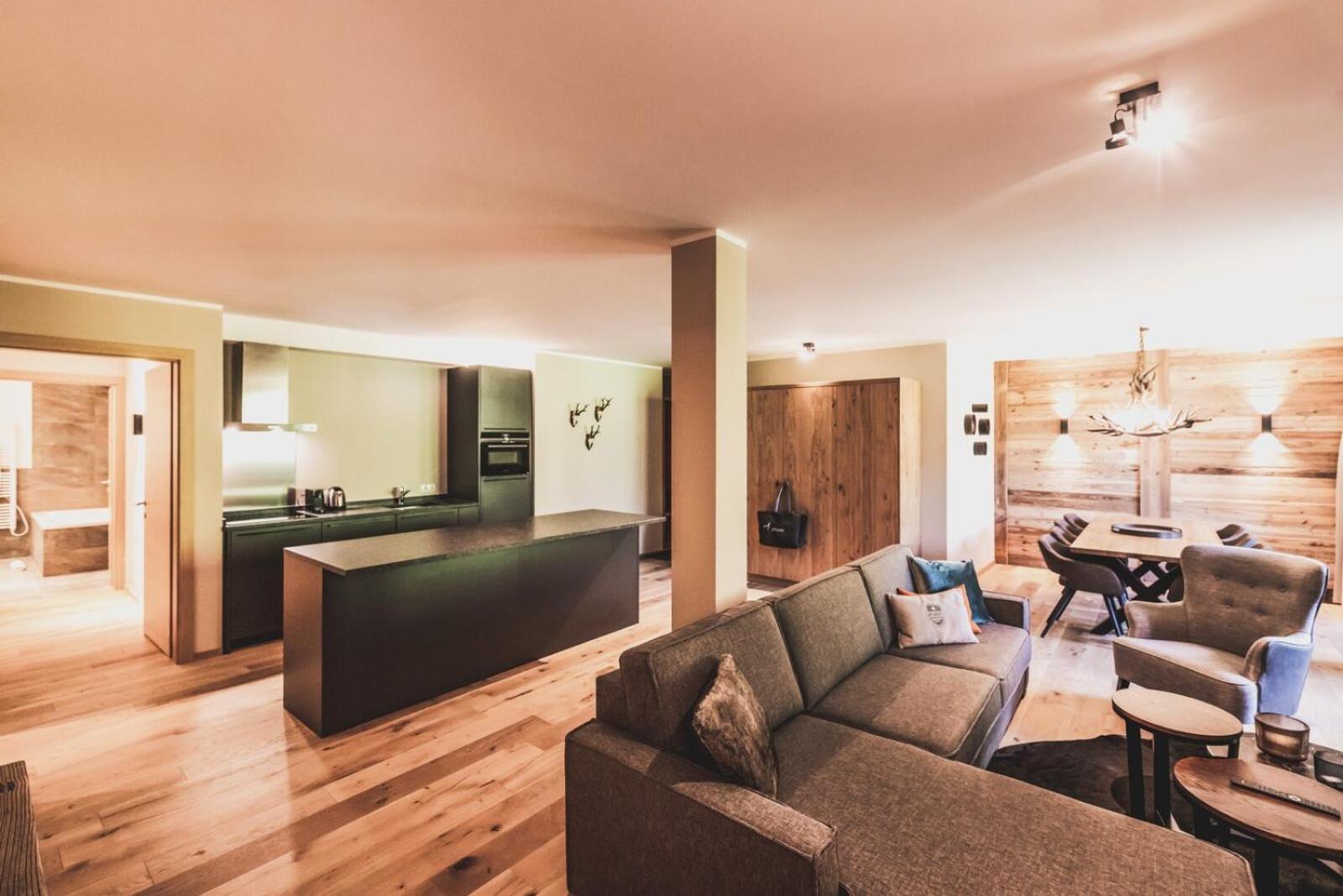 Alpenparks Hotel & Apartment Arlberg Warth Mit Pool Екстериор снимка