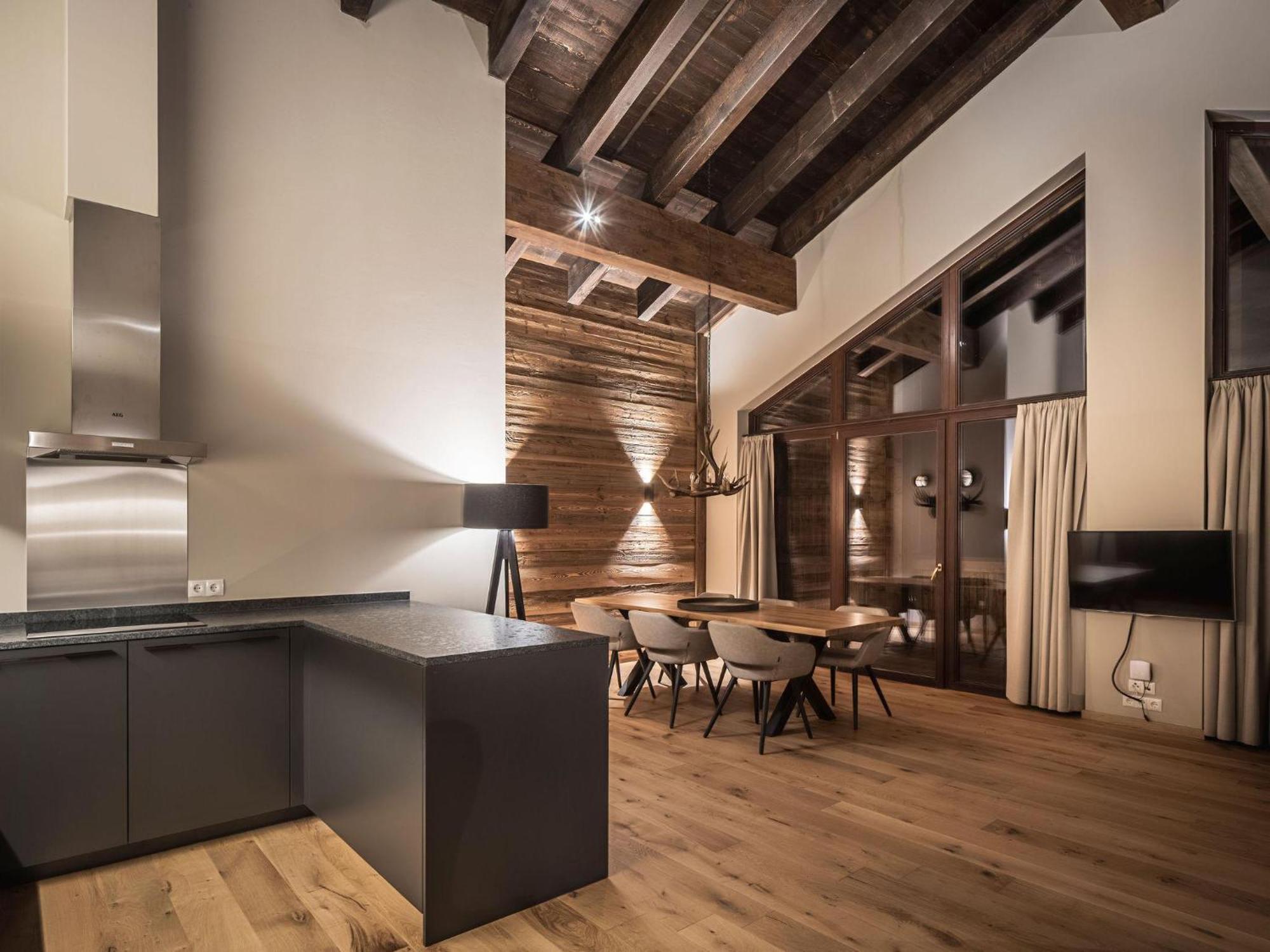 Alpenparks Hotel & Apartment Arlberg Warth Mit Pool Екстериор снимка