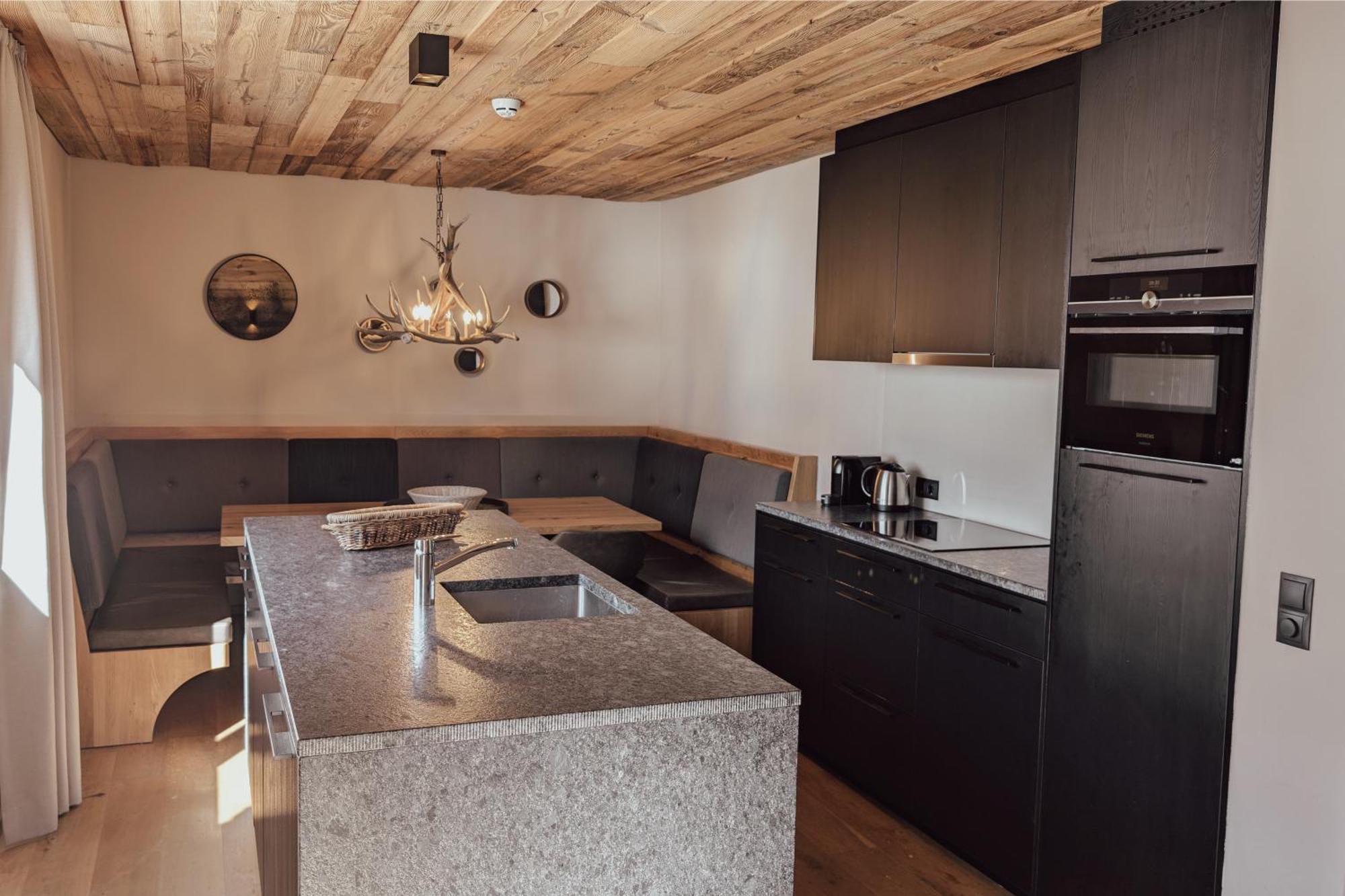 Alpenparks Hotel & Apartment Arlberg Warth Mit Pool Екстериор снимка