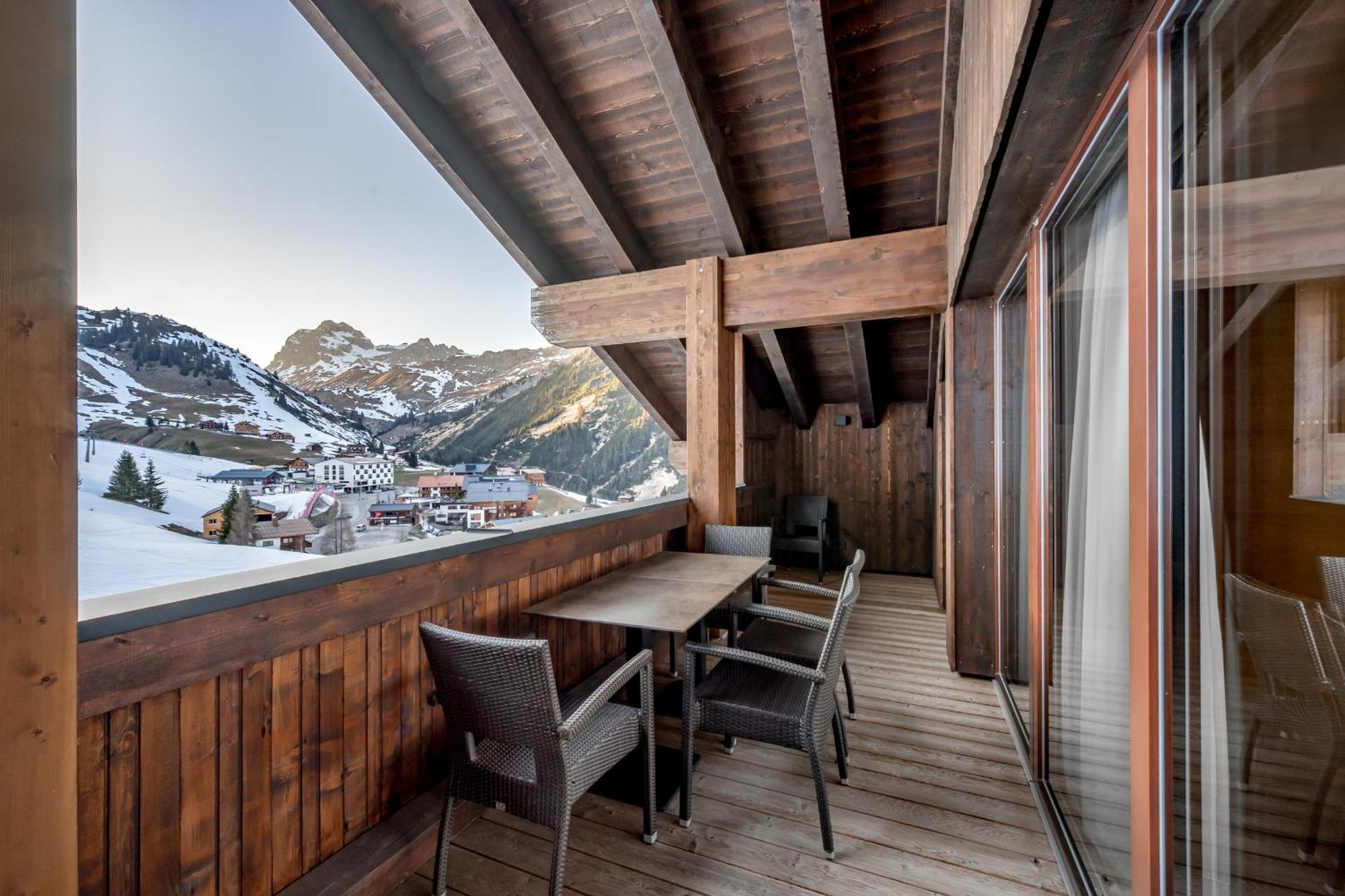 Alpenparks Hotel & Apartment Arlberg Warth Mit Pool Екстериор снимка