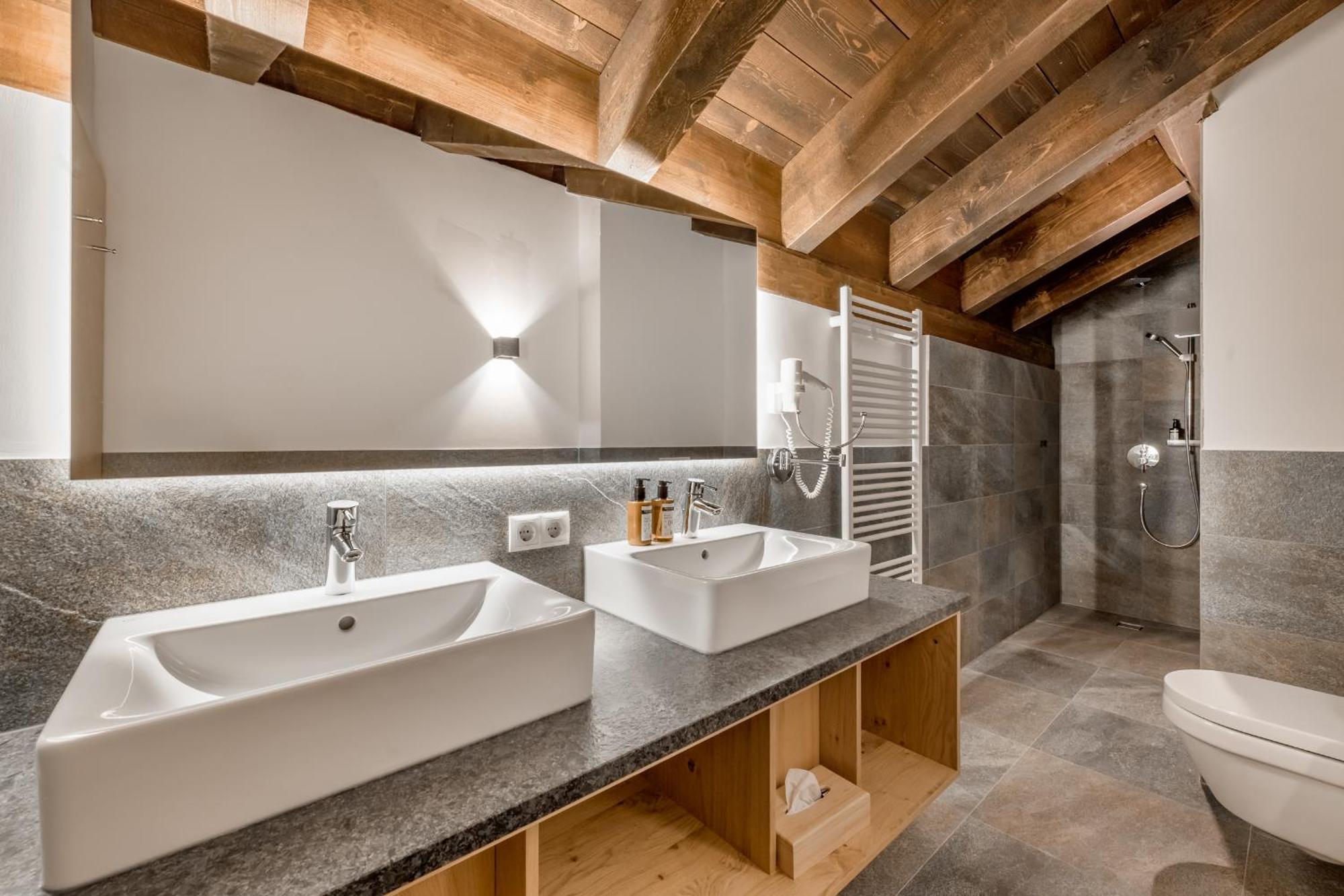 Alpenparks Hotel & Apartment Arlberg Warth Mit Pool Стая снимка