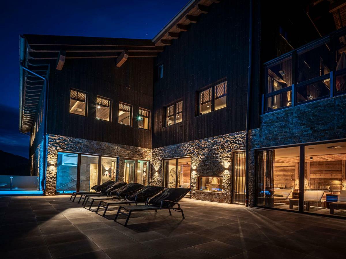 Alpenparks Hotel & Apartment Arlberg Warth Mit Pool Екстериор снимка